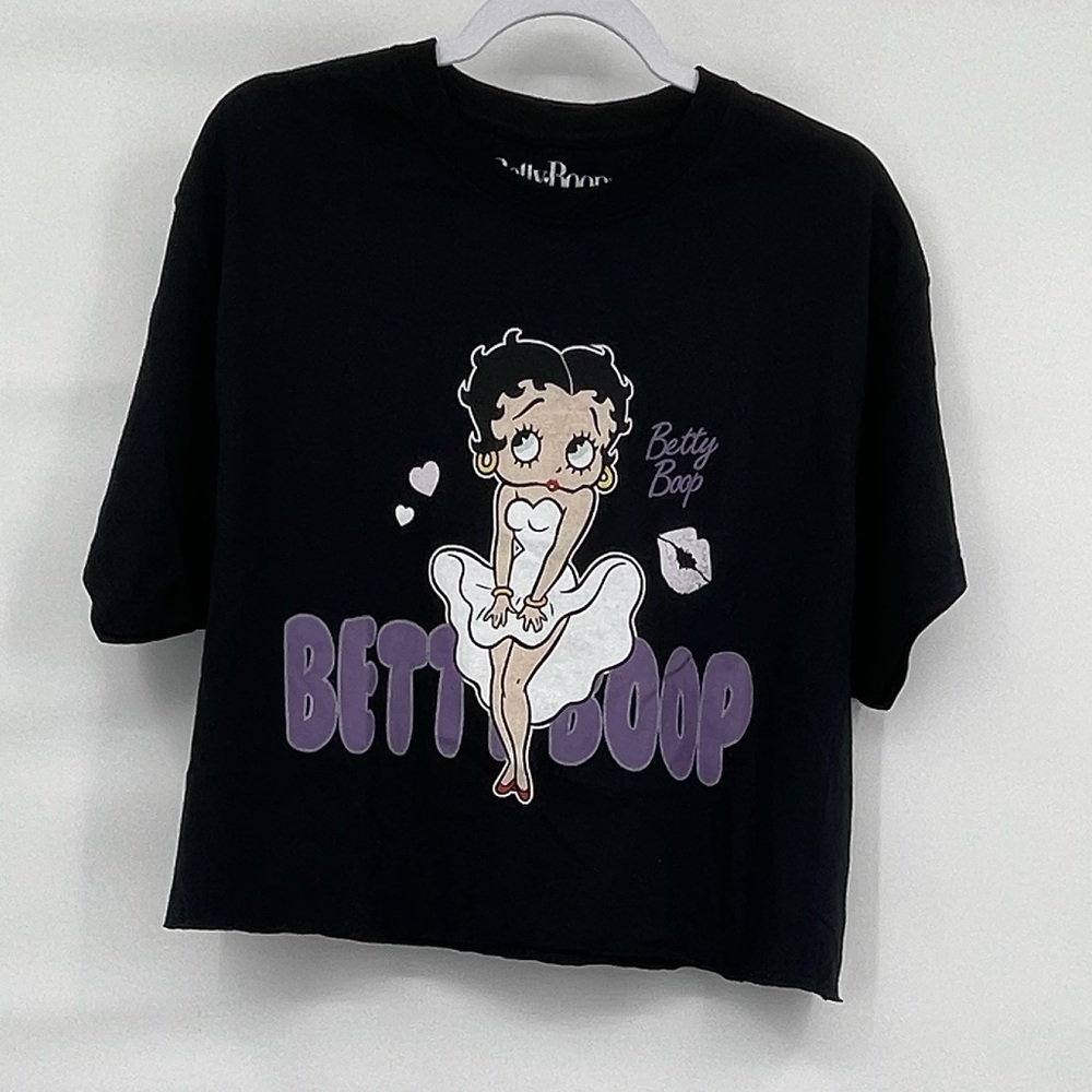 Betty Boop NWOT black cropped graphic tee